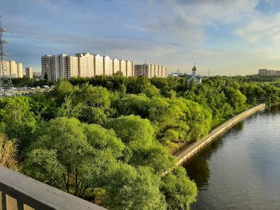 Глаза спального района